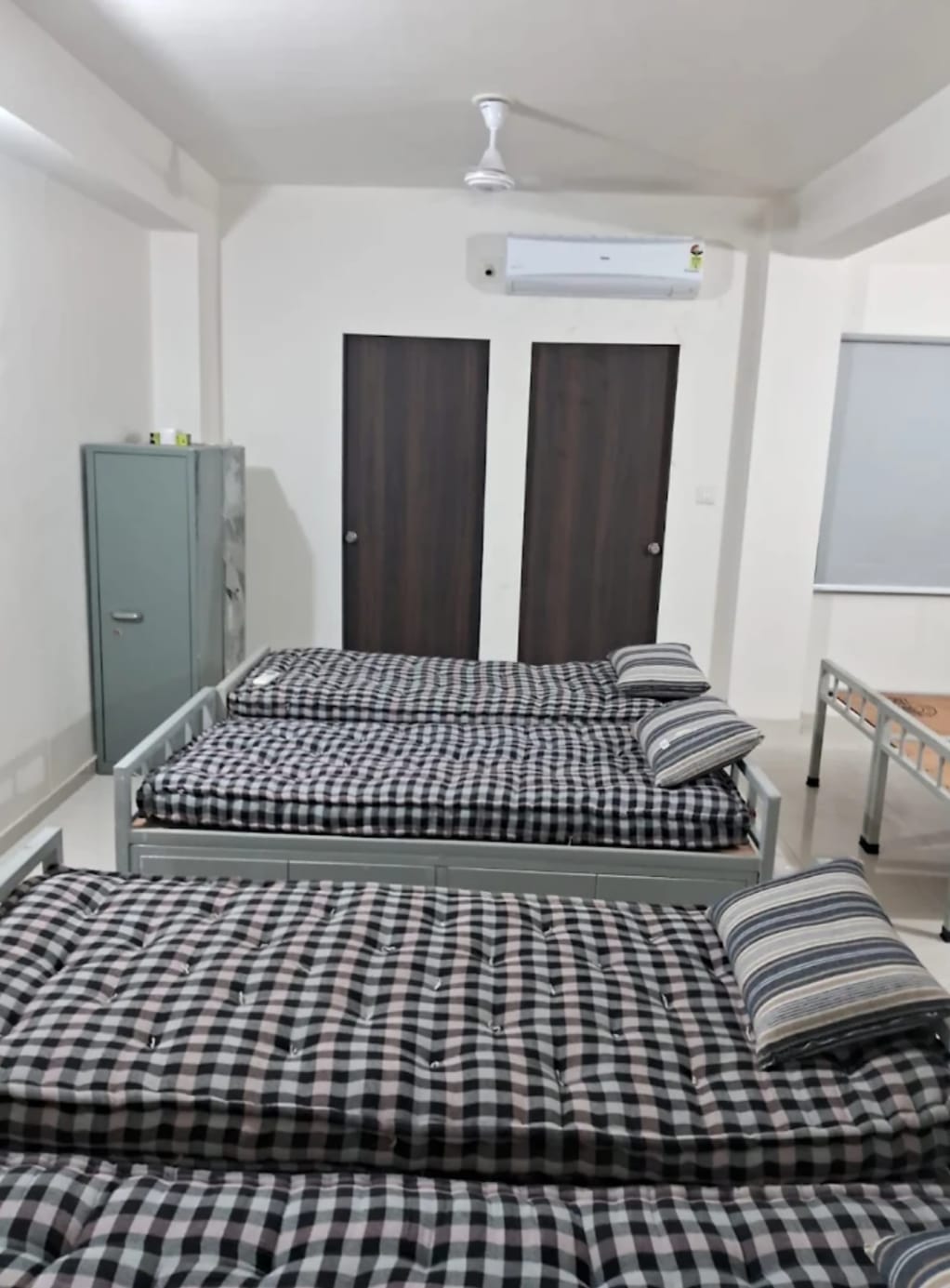 Ashoka Interior - Room with modern amenities